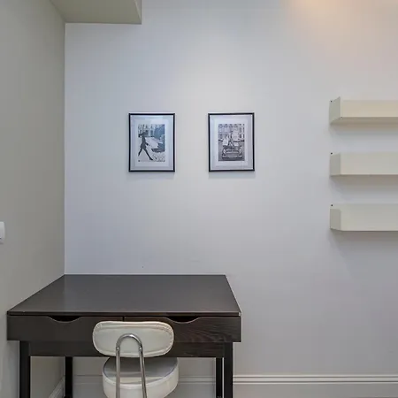 Xenia - Modern Three-room In Moscova Area 米兰
