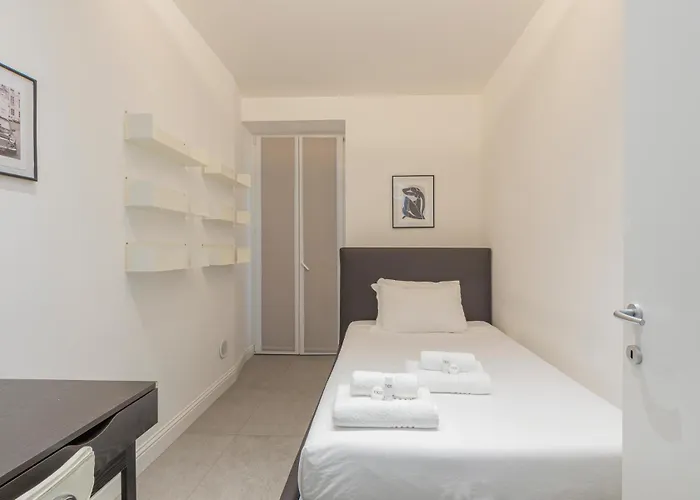 Xenia - Modern Three-room In Moscova Area شقة